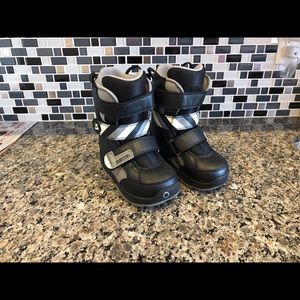 EUC boys Burton Grom Snowboarding boots